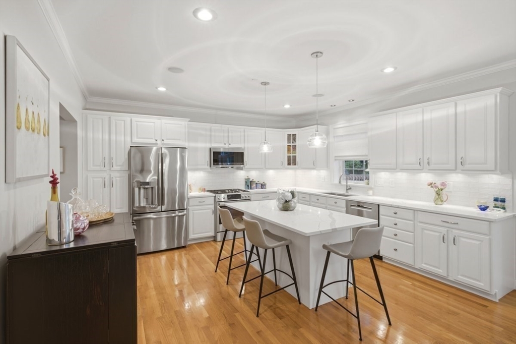 923 LAGRANGE ST #923 in West Roxbury