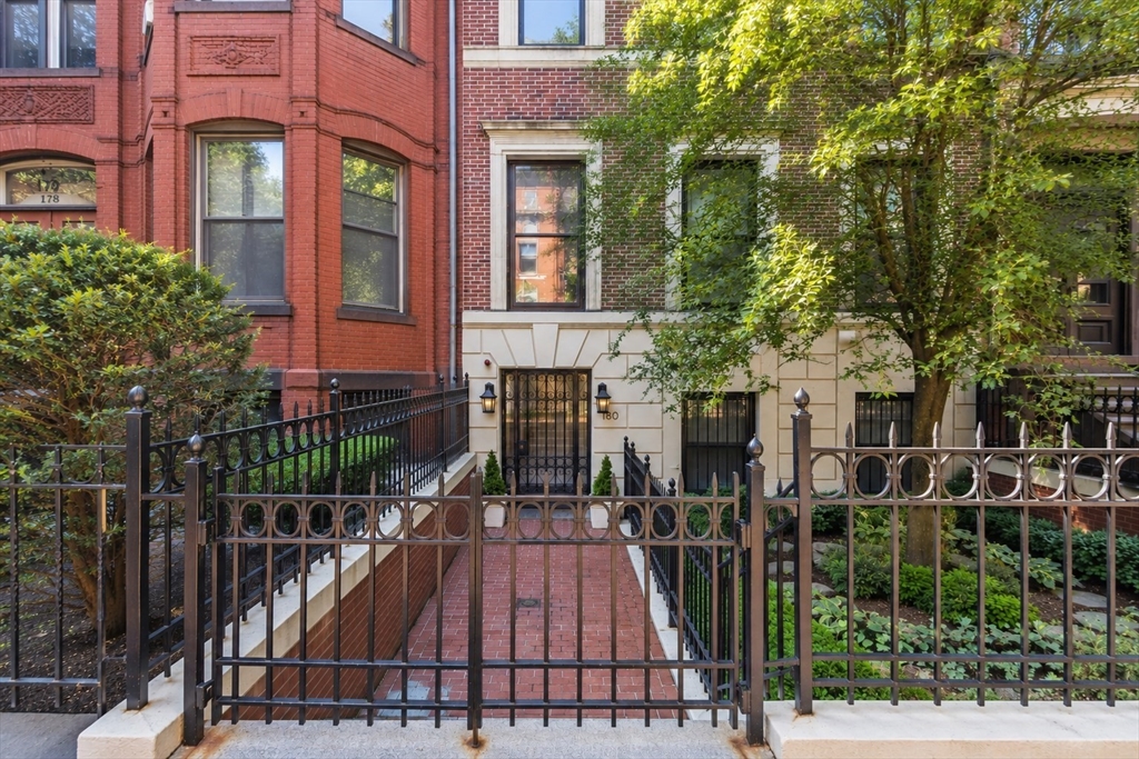 180 Marlborough St. #1 in Boston
