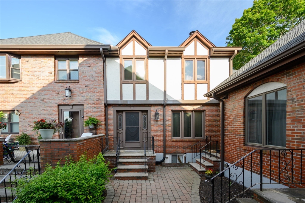 470 Adams St #2 in Quincy
