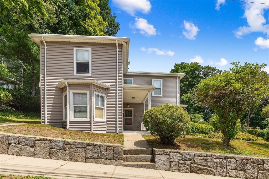 153 Palfrey St in Watertown