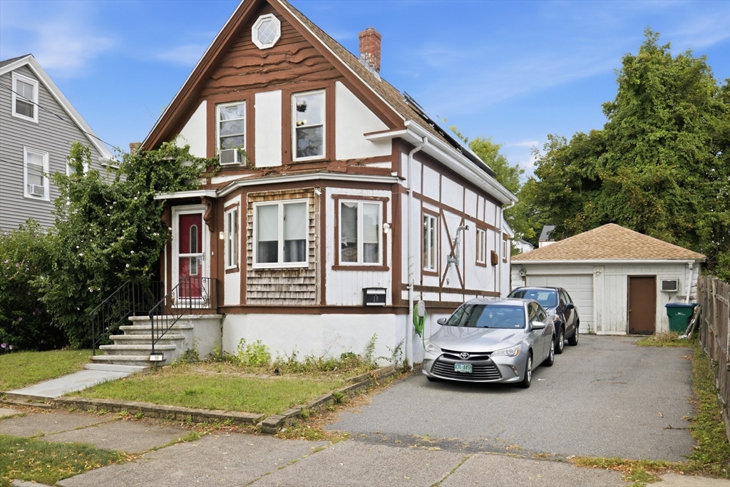 18 Melvin Ave in Lynn