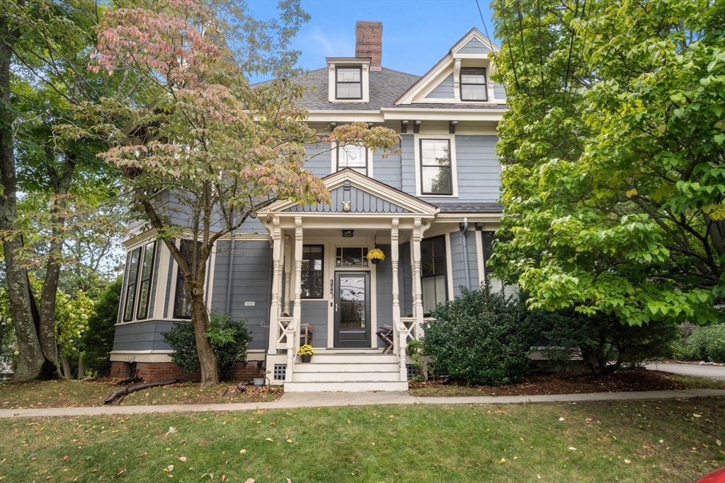105 Pleasant St #2 in Arlington