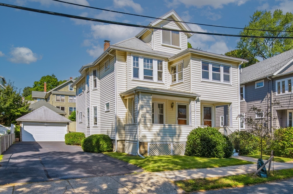 55-57 Maynard St in Arlington