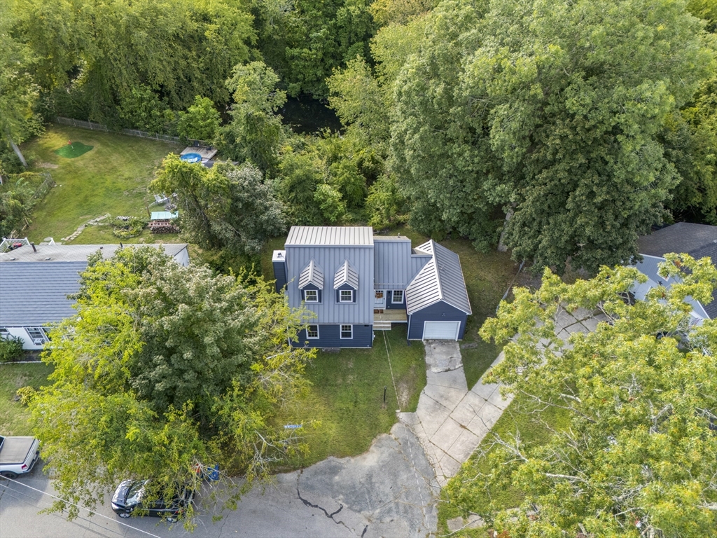 27 Westdale Ave in Seekonk
