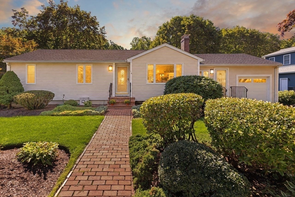 16 Leonard Rd in Sharon