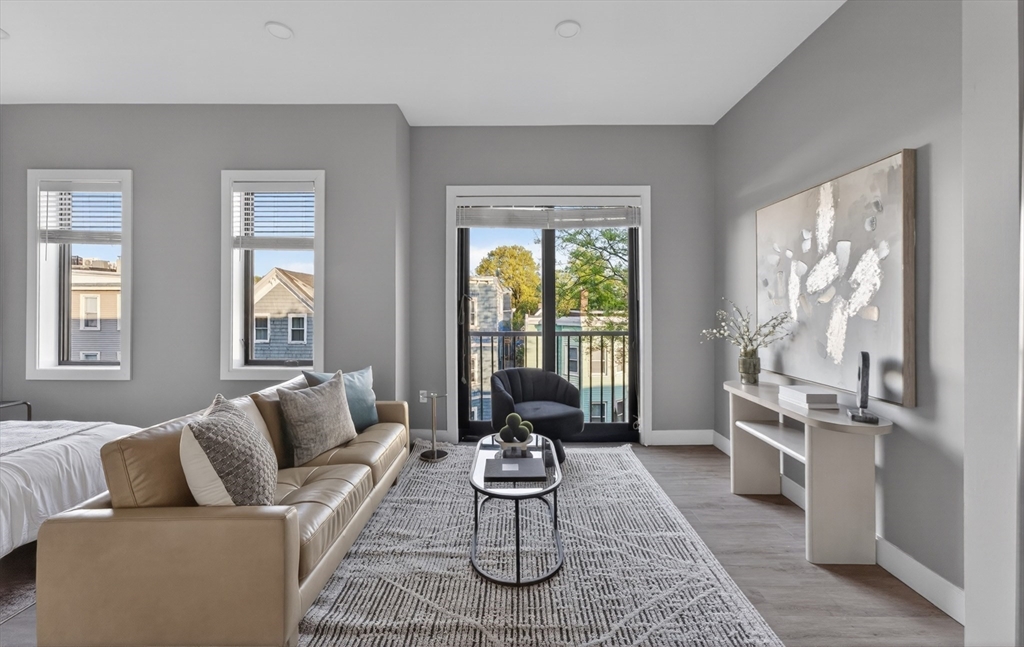 656 Saratoga #212 in Boston