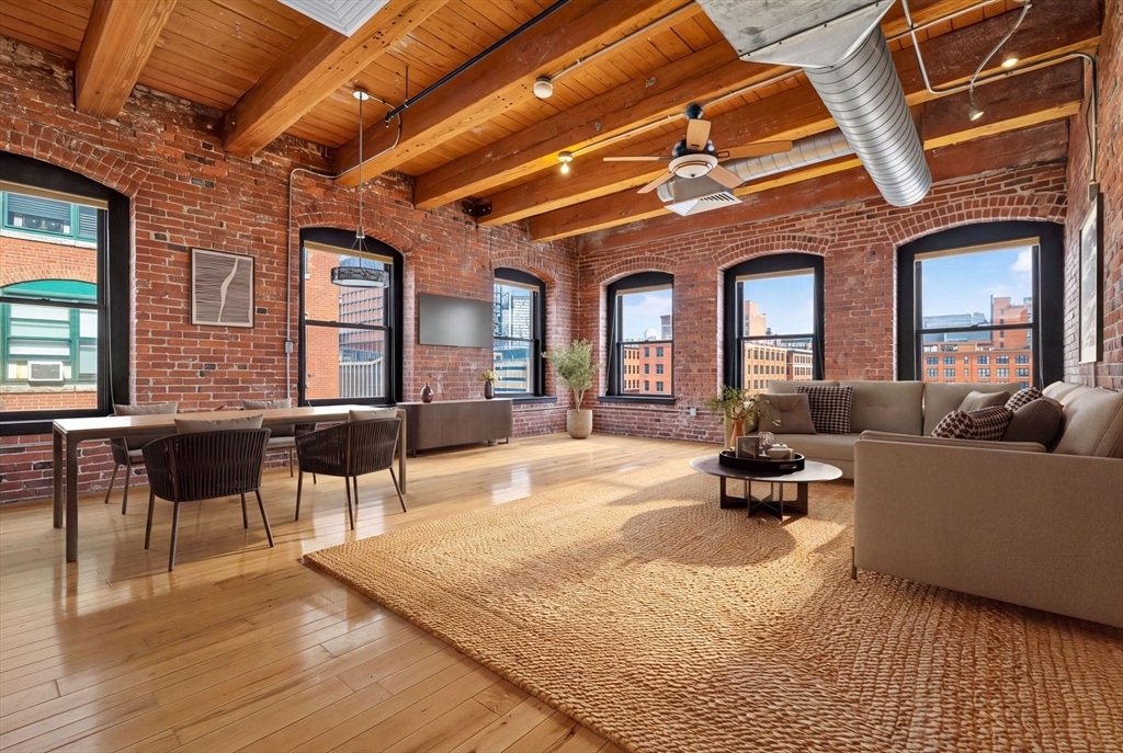21 Wormwood St #515 in Boston