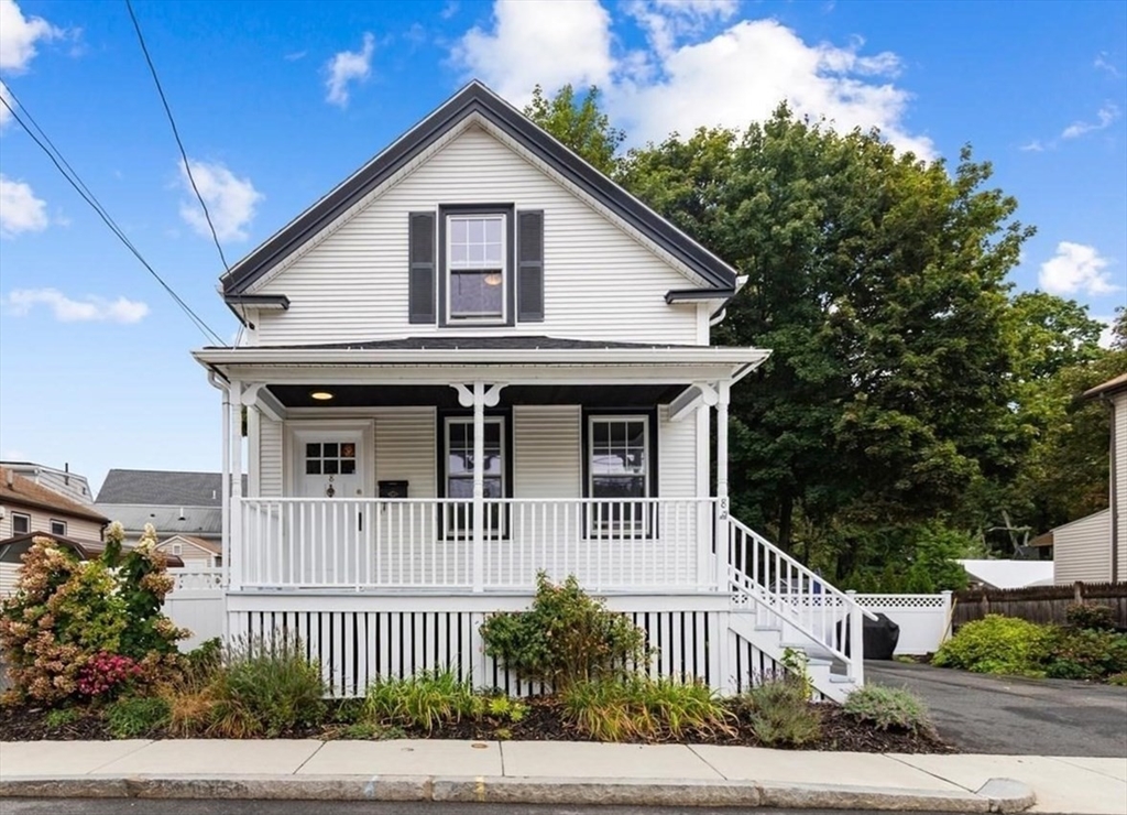 8 Cliff St in Malden