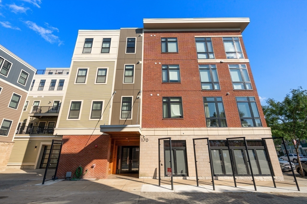 170 W Broadway #411 in Boston