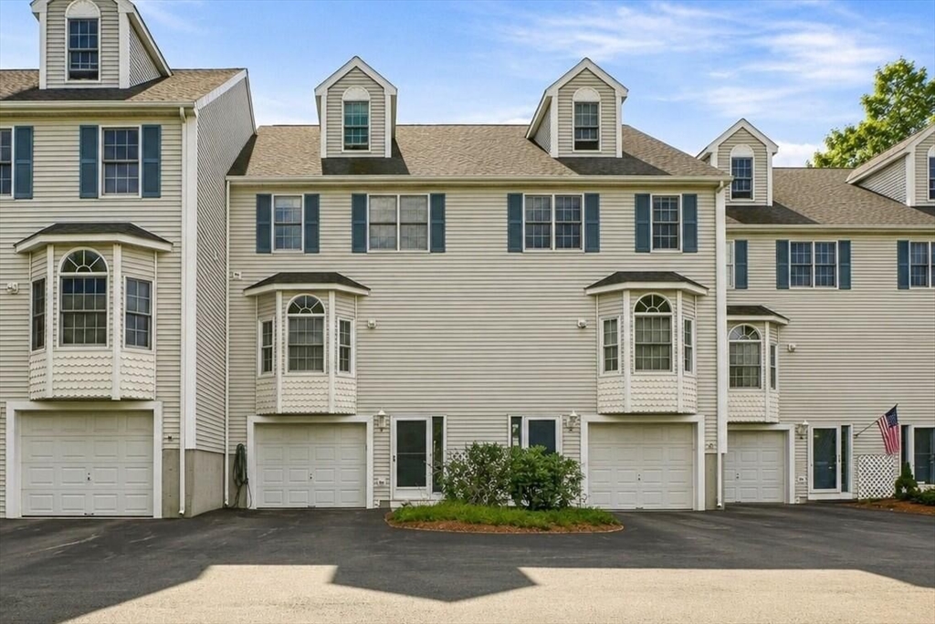 6 Waltham Dr #6 in Plainville