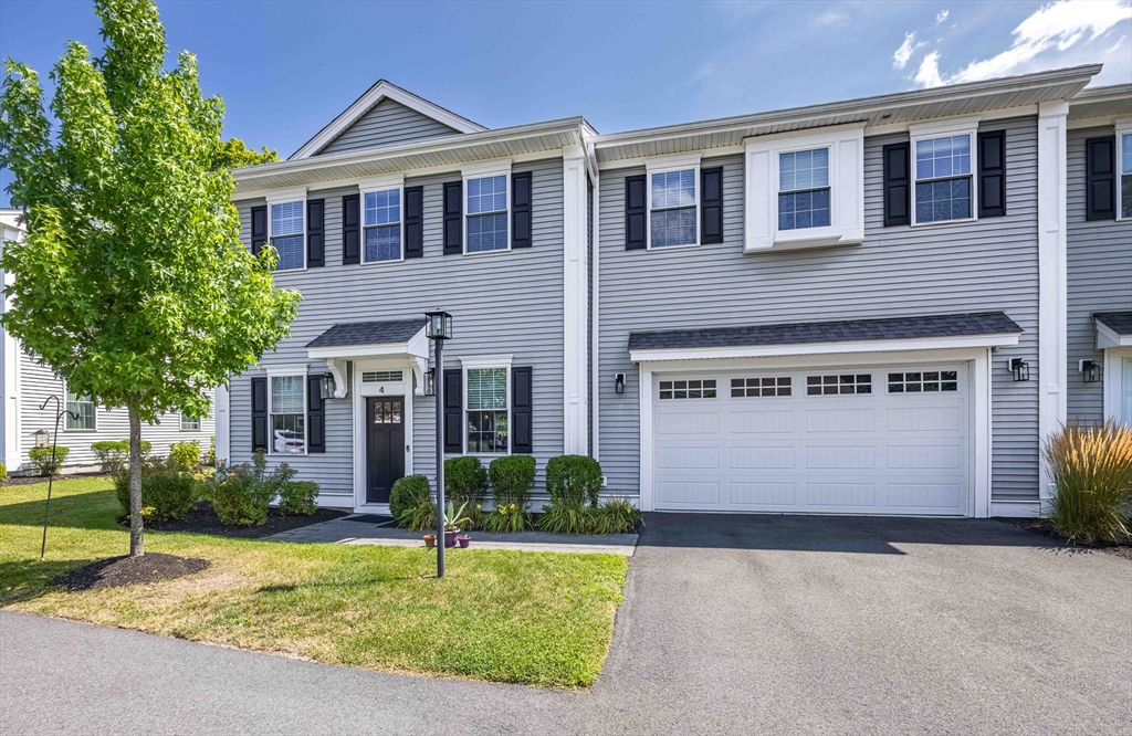 4 Sterling Circle #4 in Medway