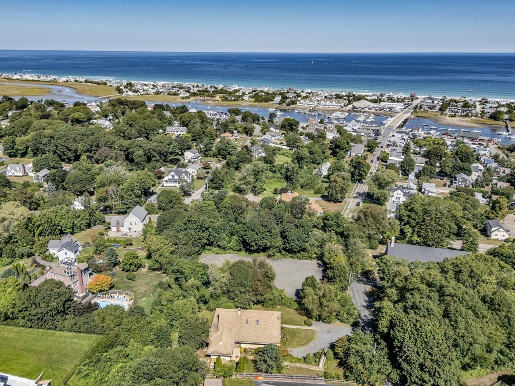 26 Dwight Rd in Marshfield