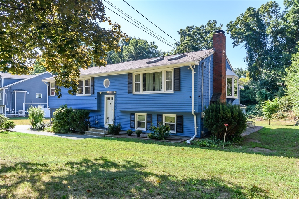 11 Mark St in Natick