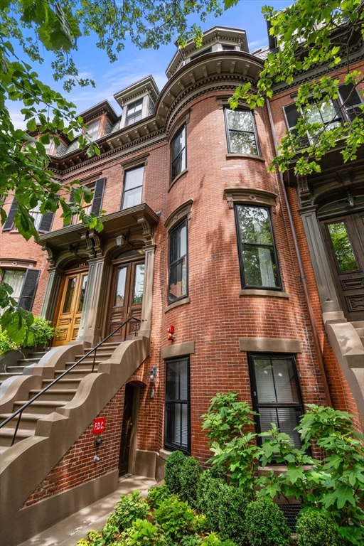 189 W Brookline St in Boston