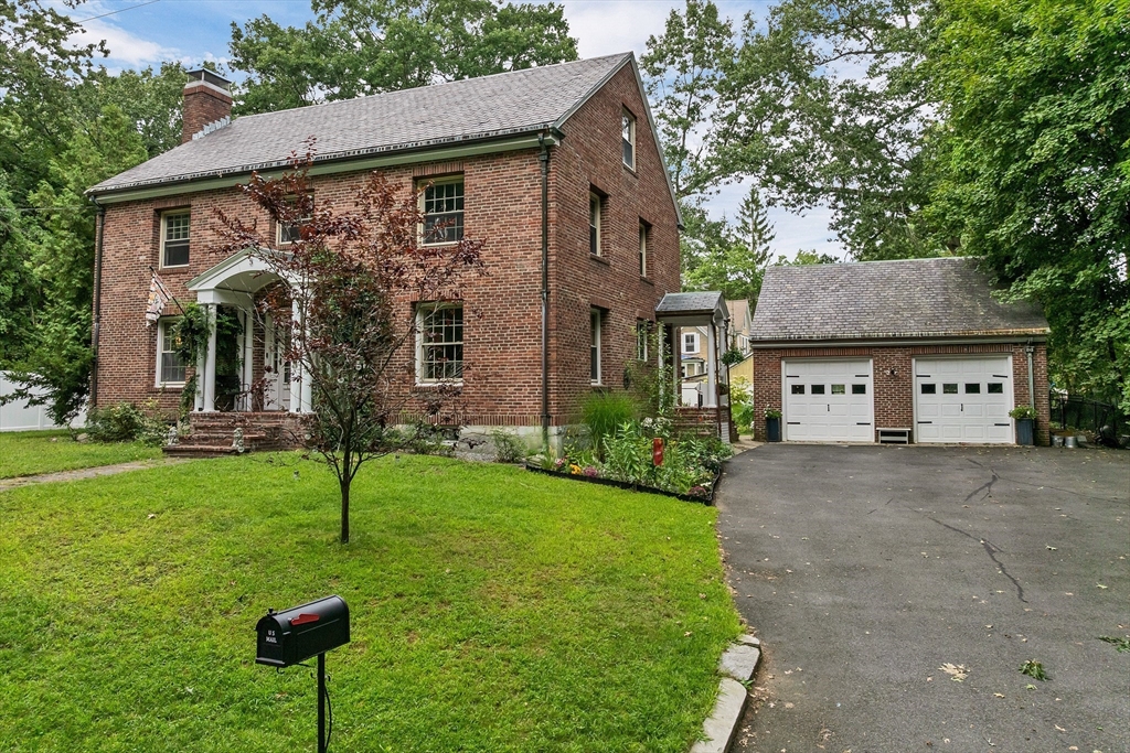 5 Grant St in North Chelmsford