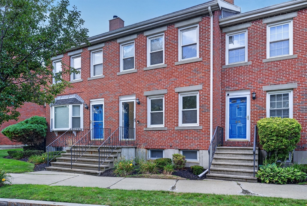 28 Admirals Way #28 in Chelsea