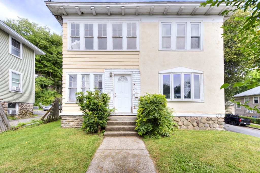 279 Hamilton St in Worcester