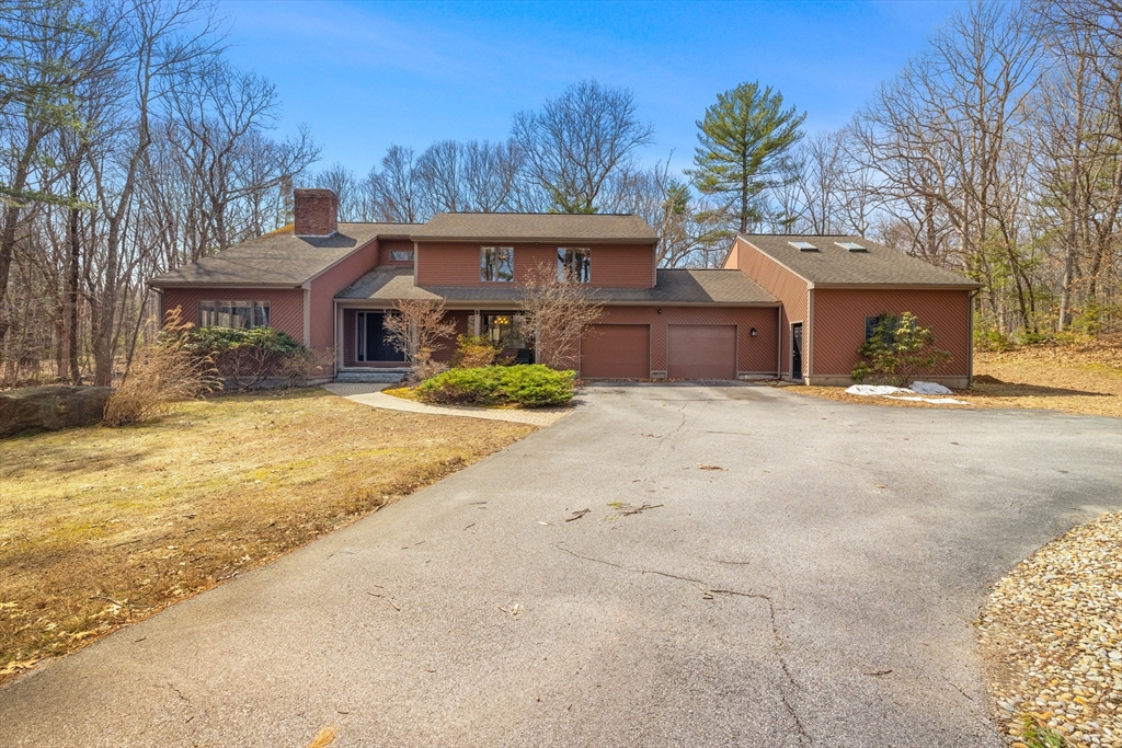 275 Chestnut in Uxbridge