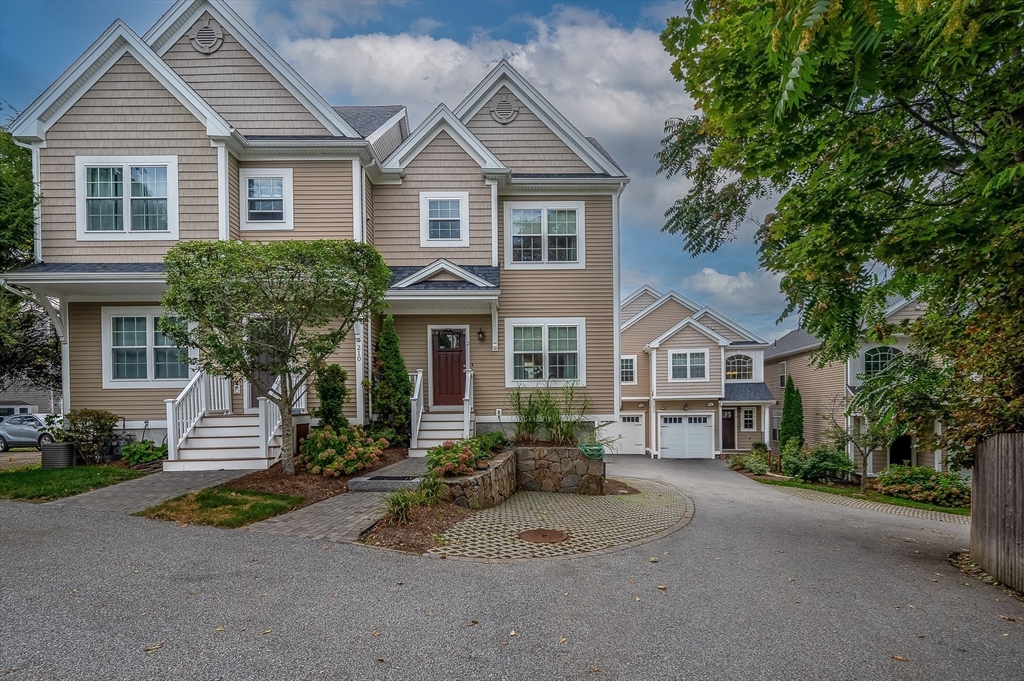 210 S Quinsigamond Ave #2 in Shrewsbury
