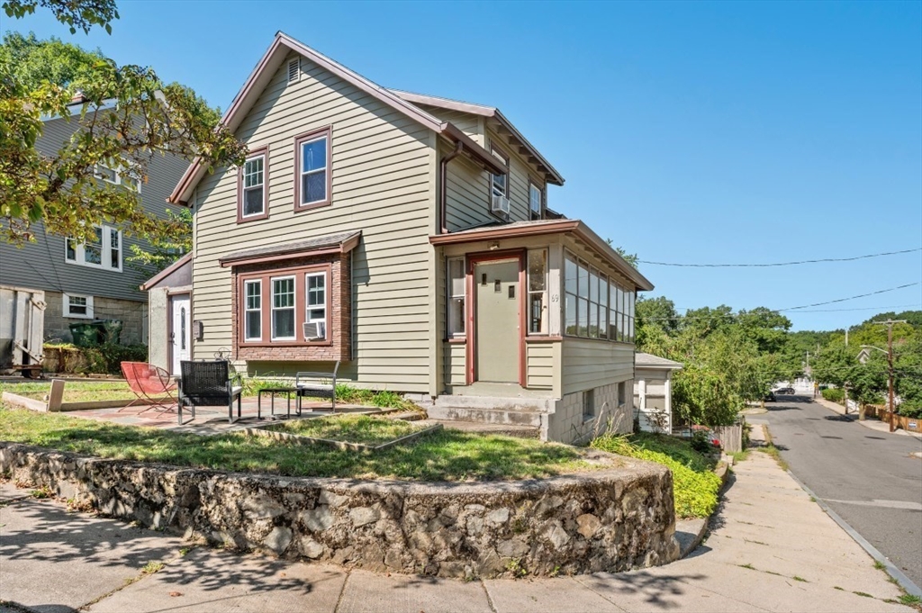 69 Foss St in Medford