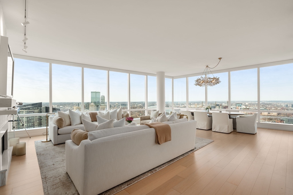 1 Franklin St #4602 in Boston