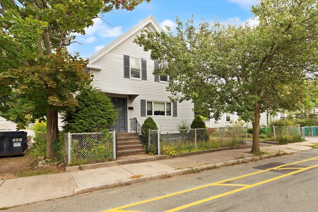 161 Park St in Medford