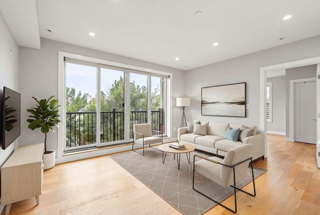 10-16 Everett St #402 in Boston