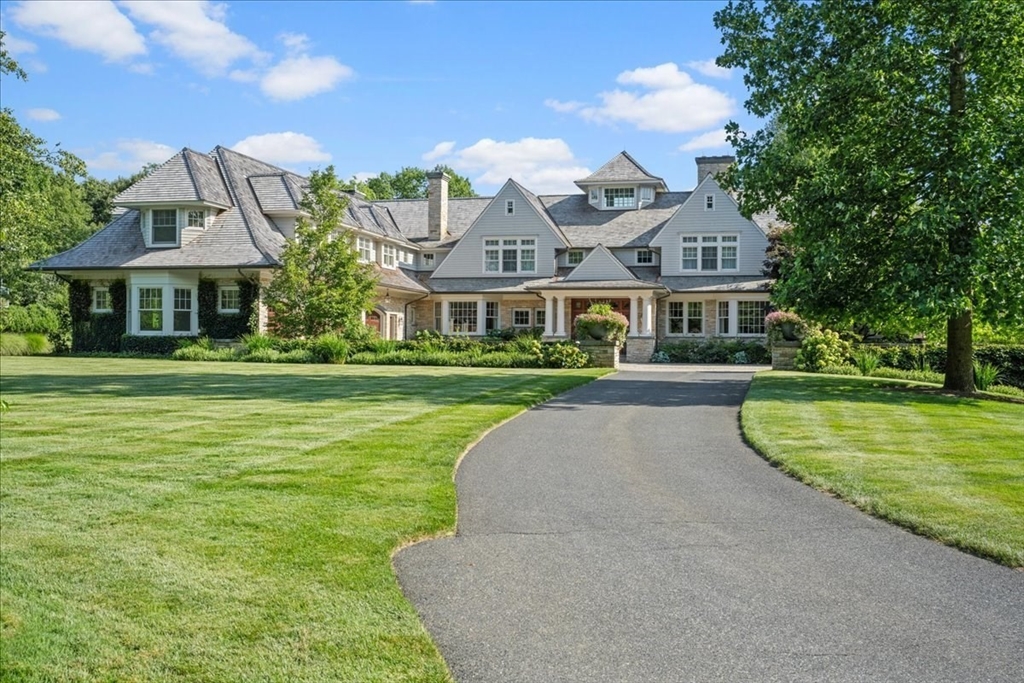 31 Sears Rd in Southborough