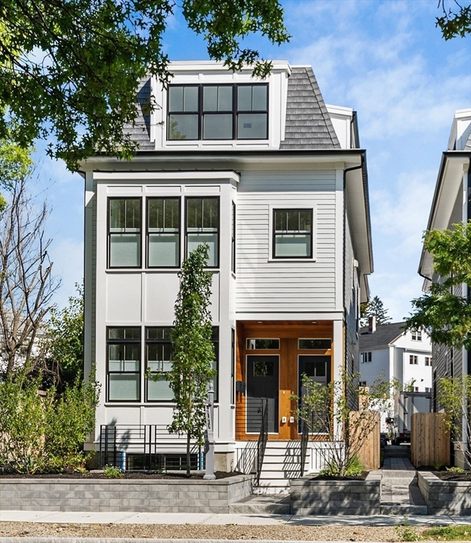 327 Alewife Brook Pkwy #B in Somerville