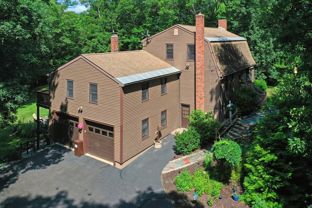 245 Albee Road in Uxbridge