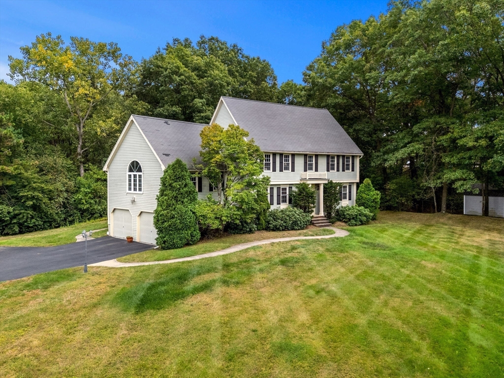 19 Noel Rd in Andover