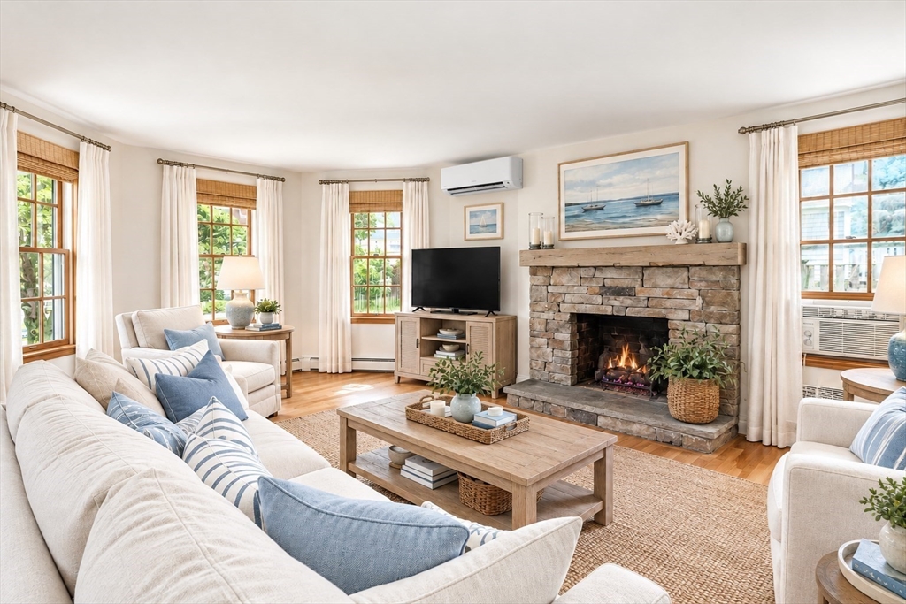 3 Willow Lane in Rockport