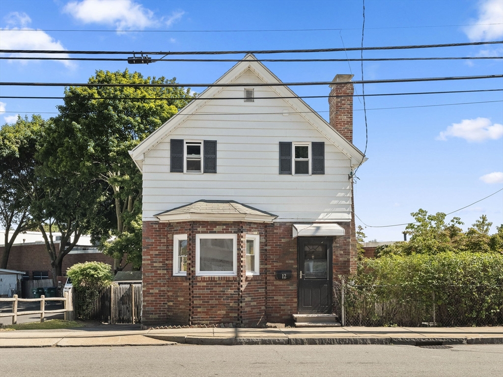 12 Boston St in Lynn