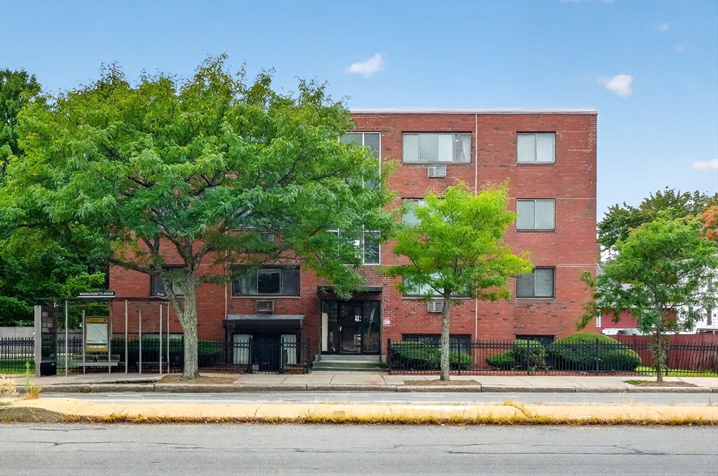 2192 Mass Ave #2-2 in Cambridge