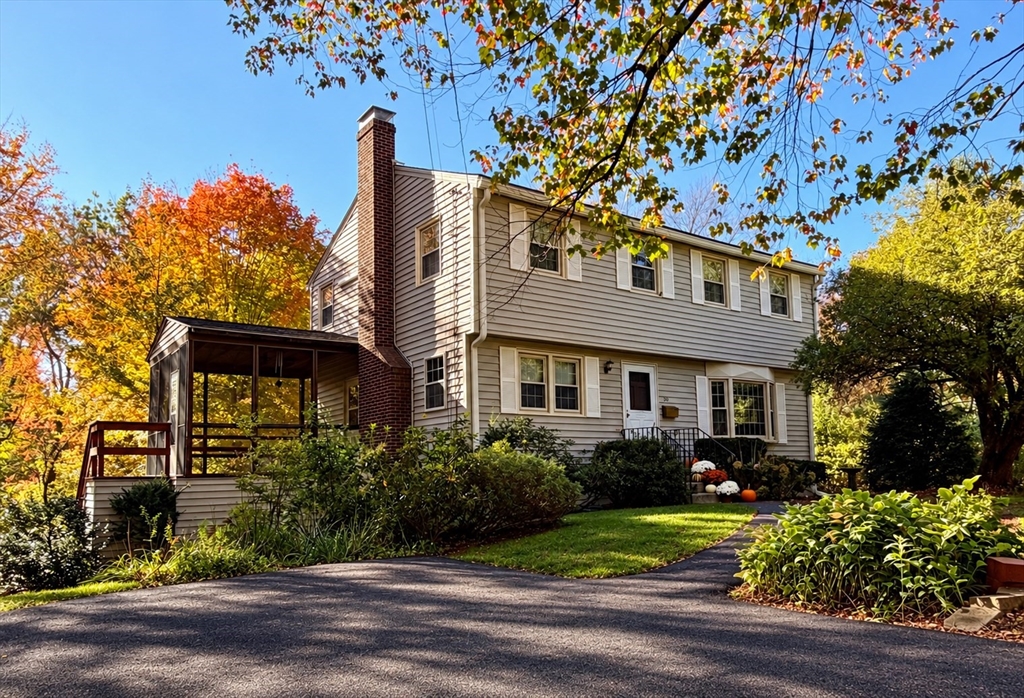 30 Ideal Ave in Chelmsford