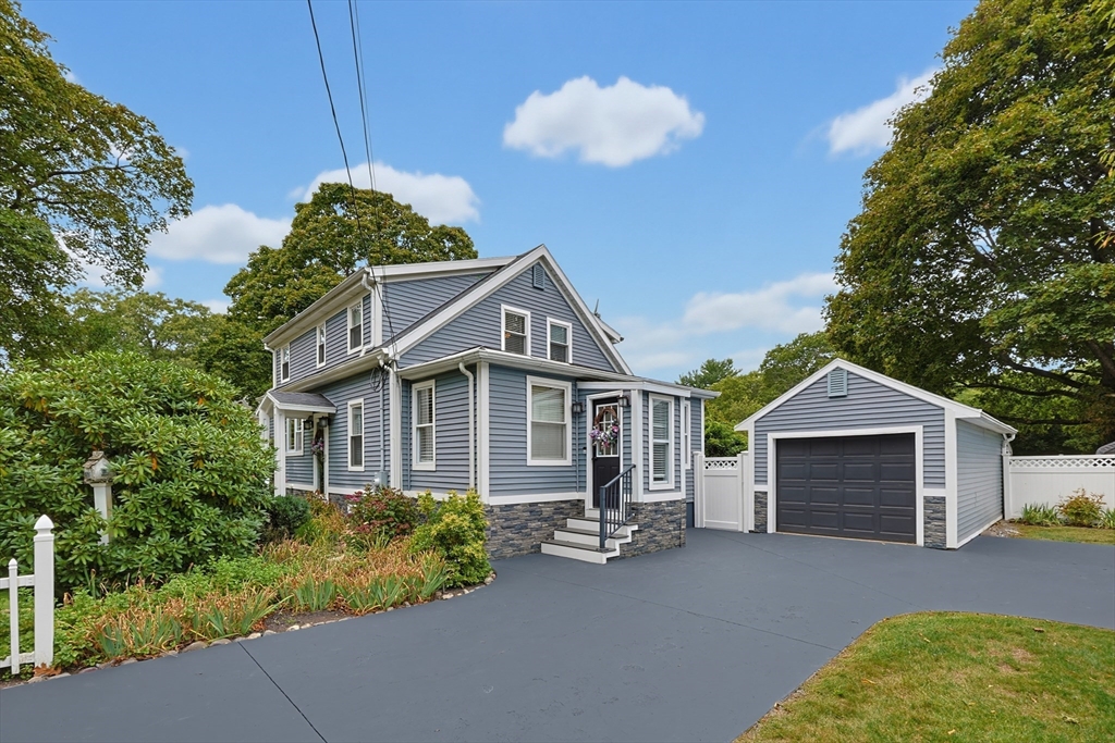 38 DEXTER AVE. in Seekonk