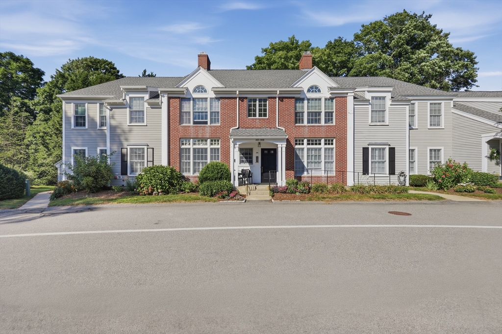 308 Old Country Rd #308 in Wenham