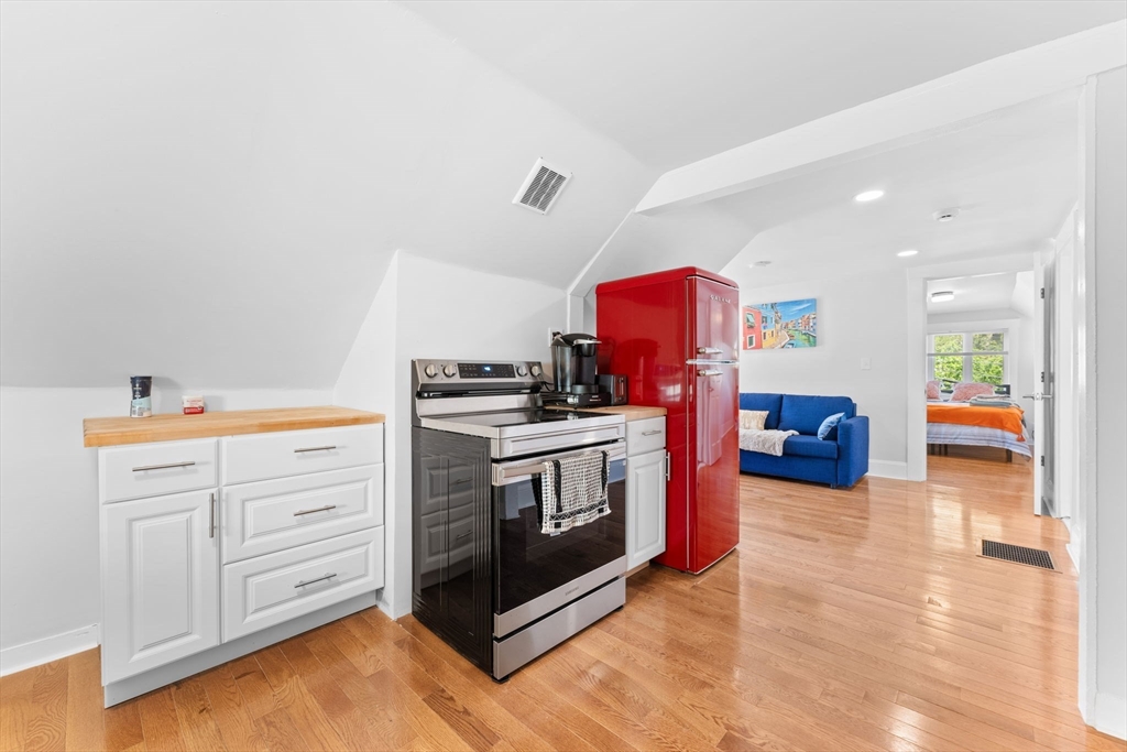67 Curtis Rd in Revere