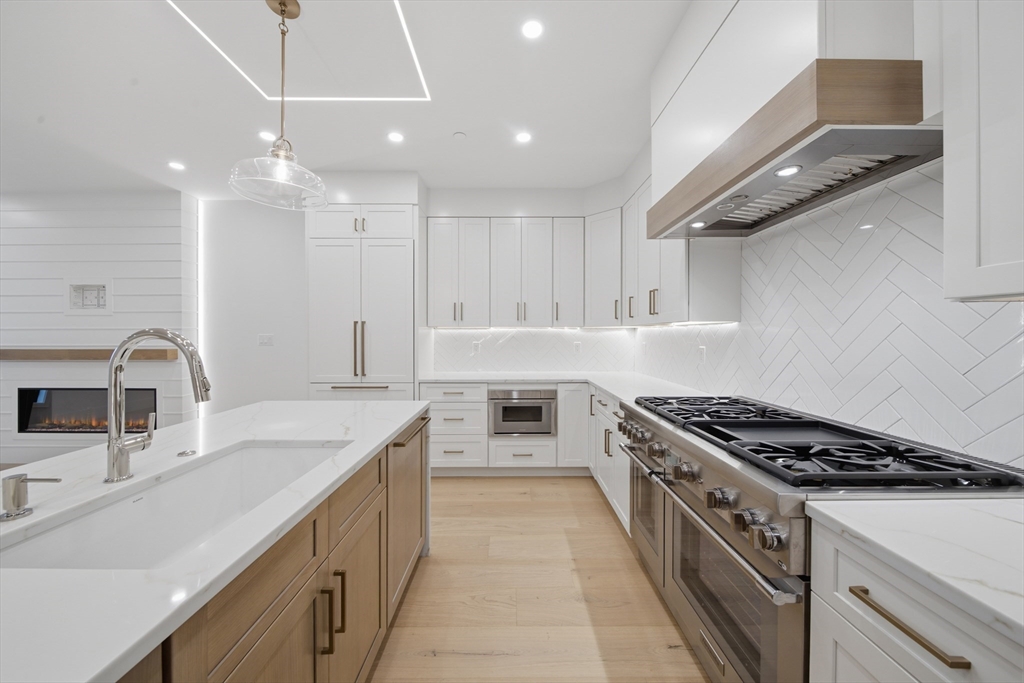 421 East 6th Street #TH3 in Boston