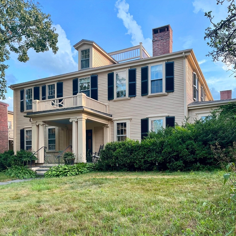 64 Bartlett St #4 in Roxbury