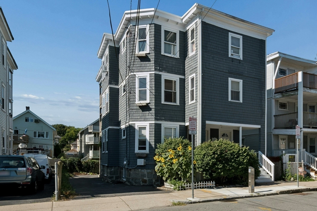 10-12 Colgate Rd #2 in Roslindale