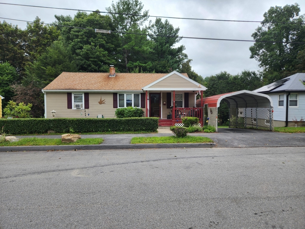 8 Nelson Park Drive in Worcester