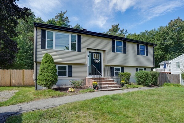 5 William Rd in Billerica
