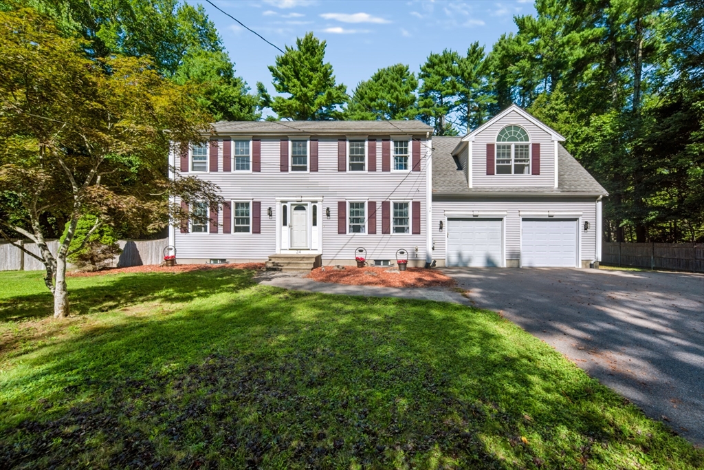 24 Evergreen Rd in Lakeville