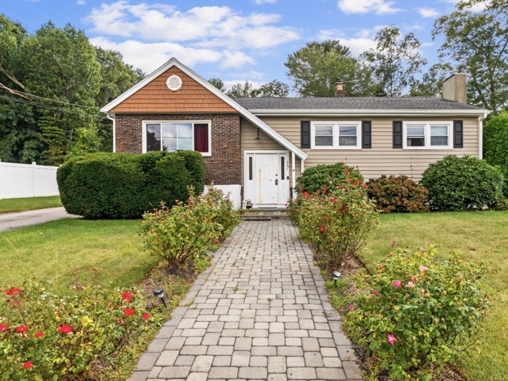 17 Acorn Dr in Randolph