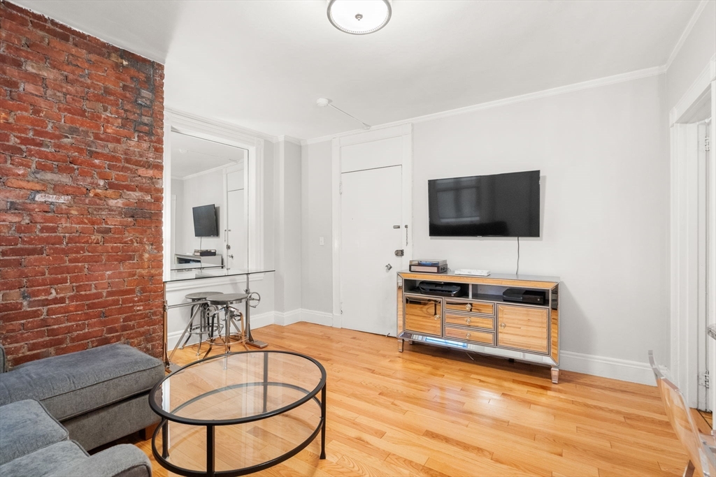 21 Beacon St #3N in Boston