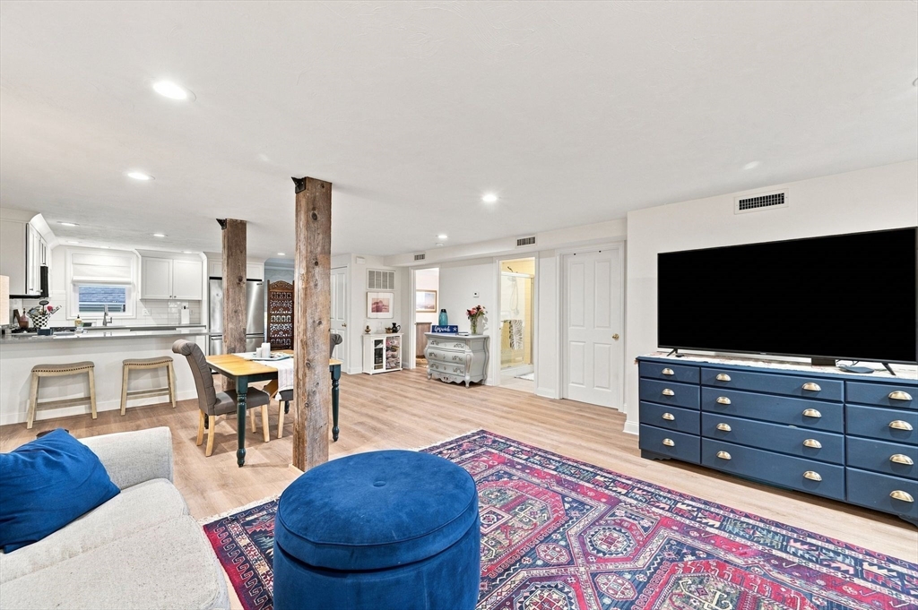 4 Farragut Rd #2 in Ipswich
