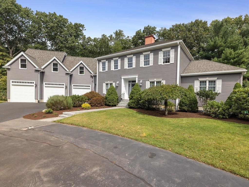 4 Pierce Way in North Easton