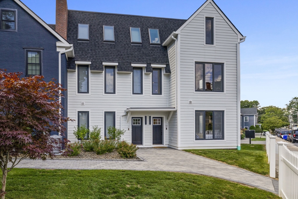 19 Ashland St #19 in Dorchester