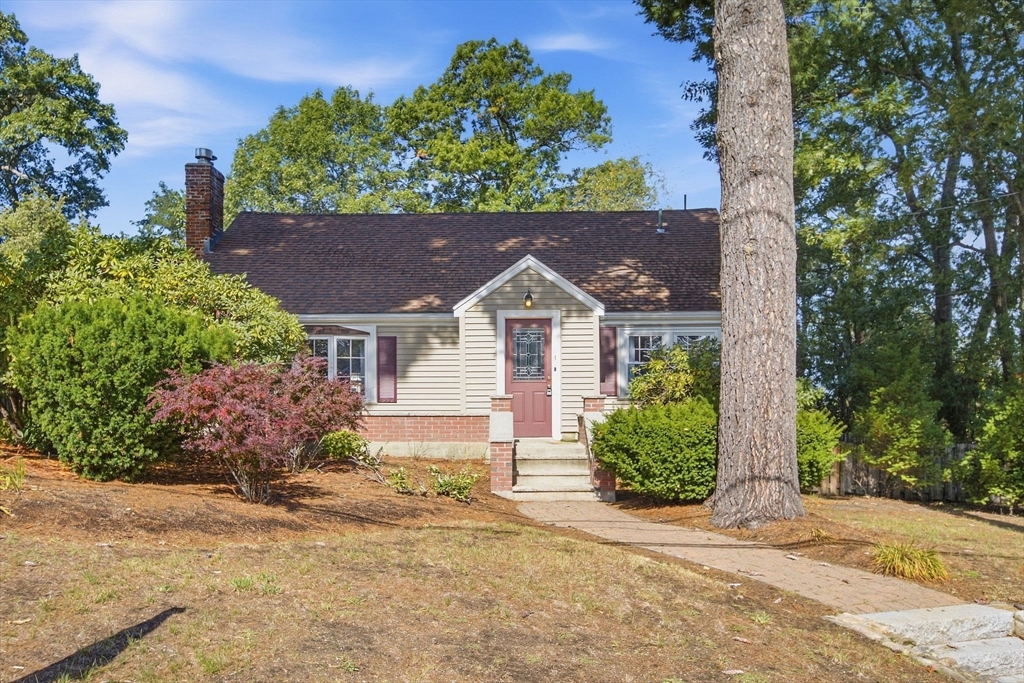 1 Great Pines Ave in Burlington